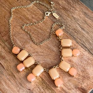 Beautiful beaded gold tone necklace.